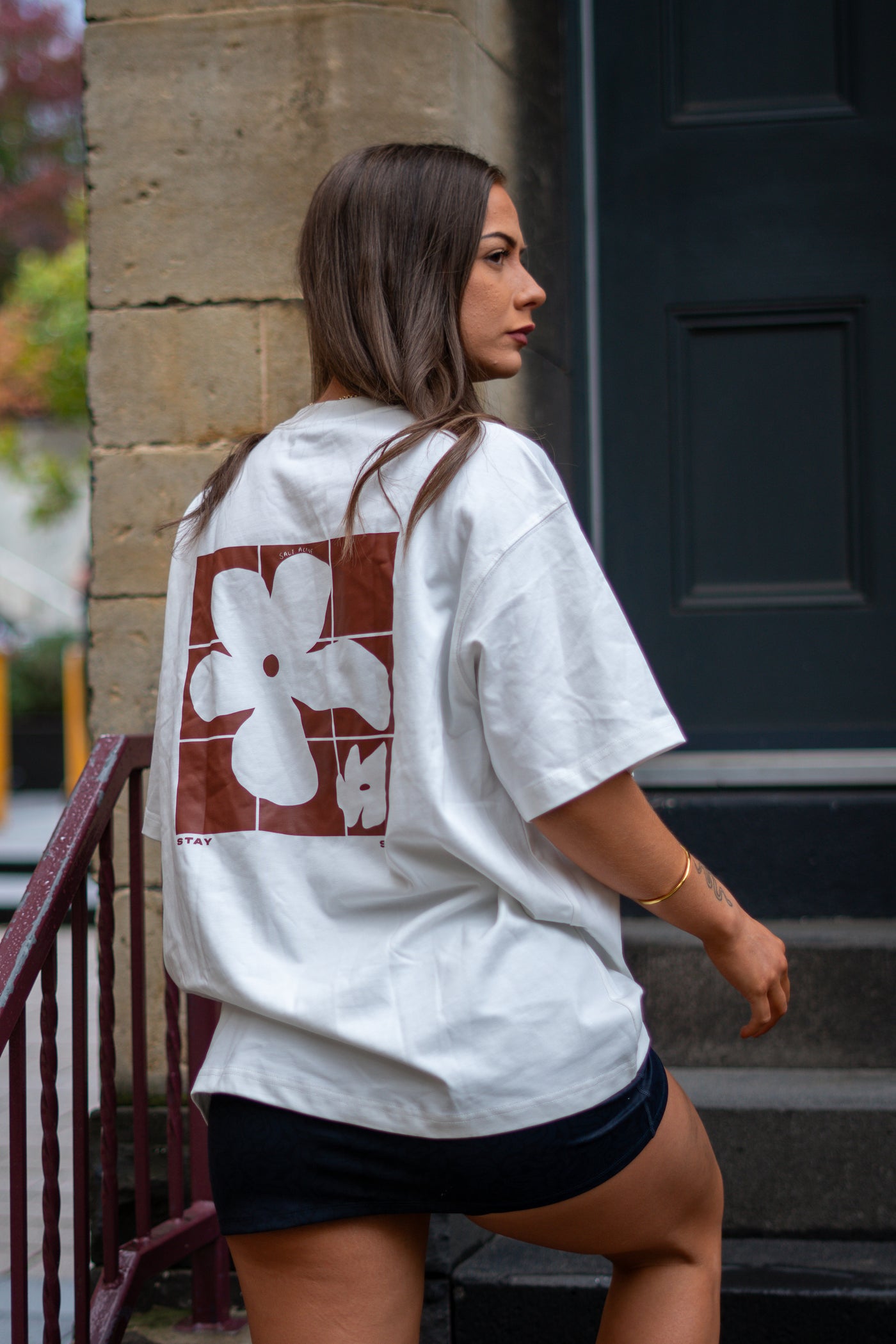 ZIMI OVERSIZED UNISEX T-SHIRT