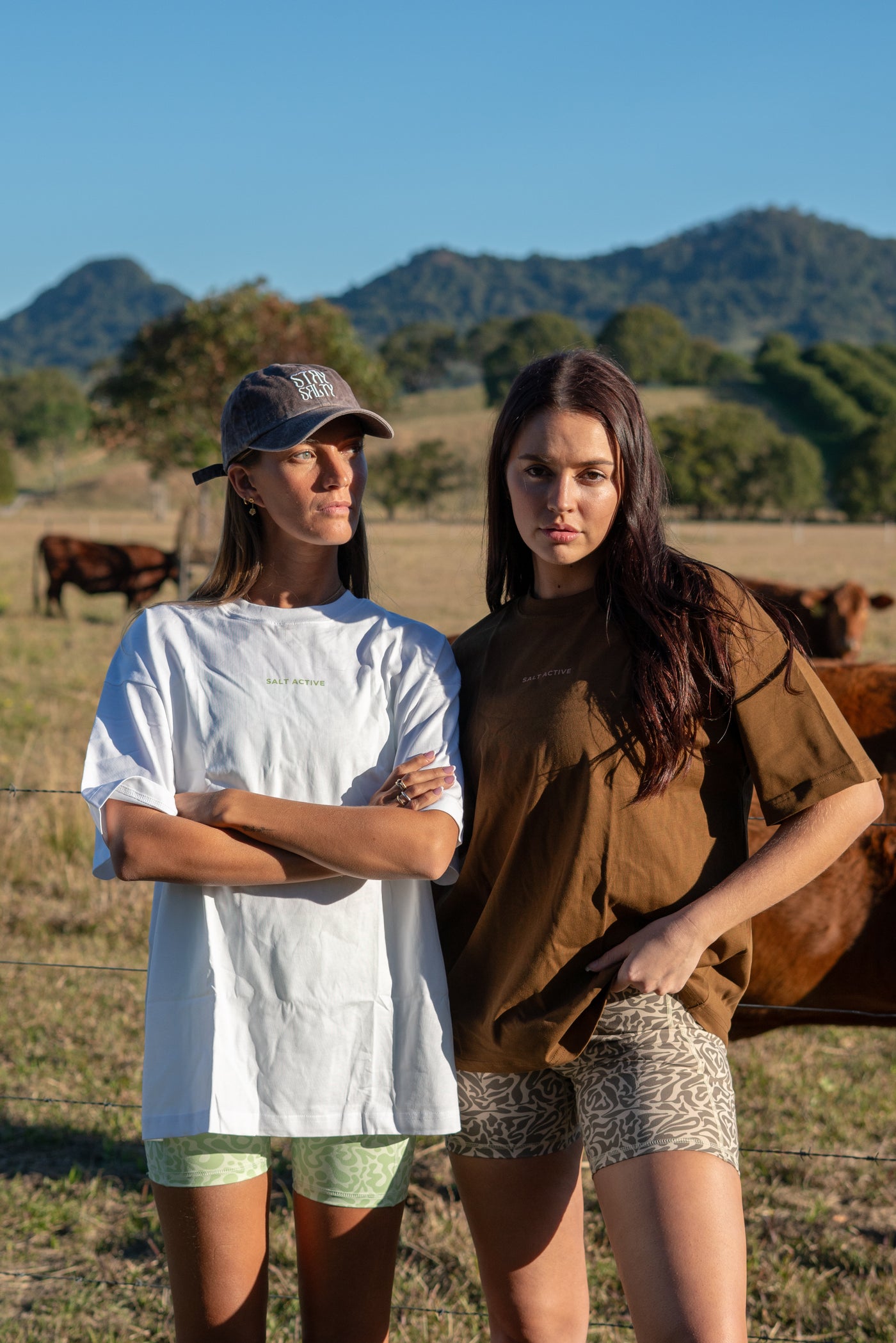 ZIMI OVERSIZED UNISEX T-SHIRT