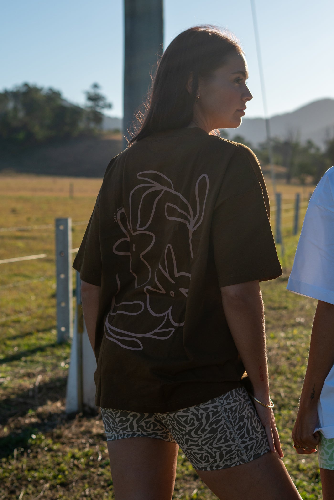 ZIMI OVERSIZED UNISEX T-SHIRT